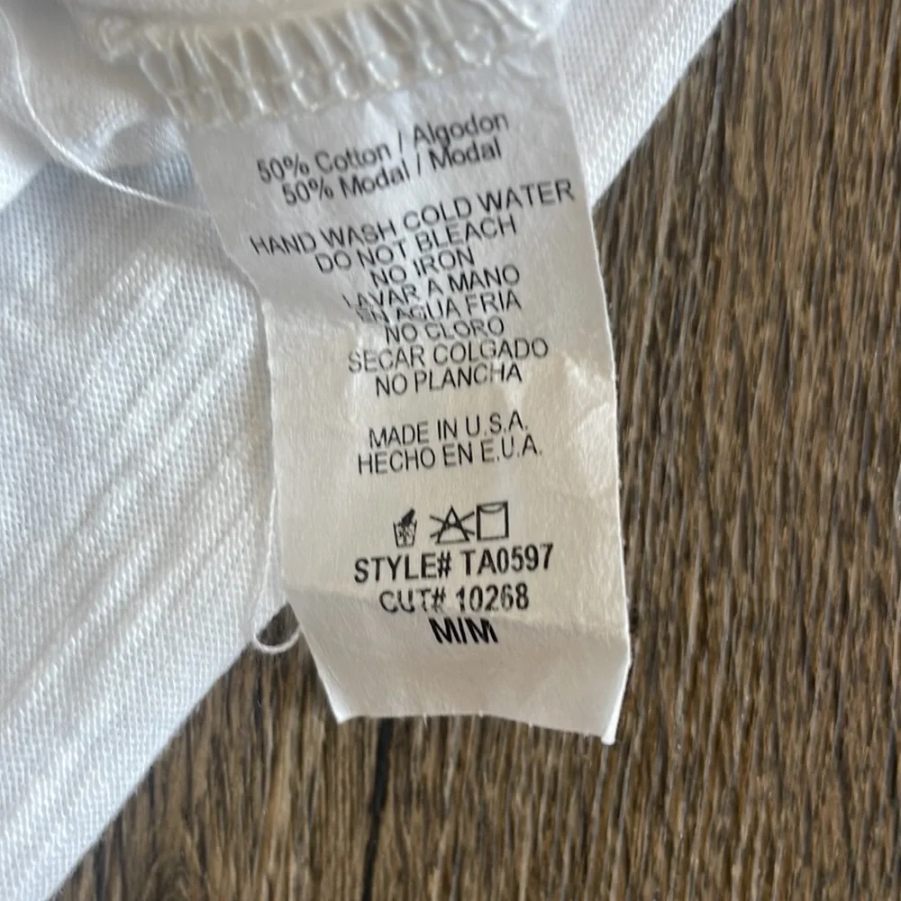 American Shirt- White- Size Medium